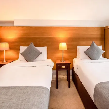 Oyo The Regency, Clifton 3*