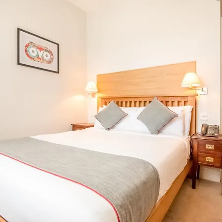 Oyo The Regency, Clifton Bristol