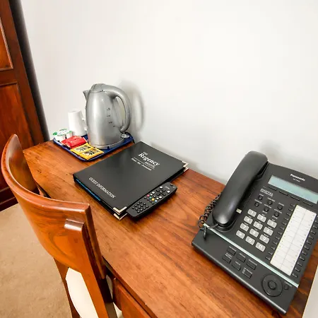 ホテル The Regency, Clifton 4*