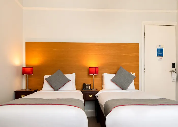 The Regency, Clifton 酒店 4*