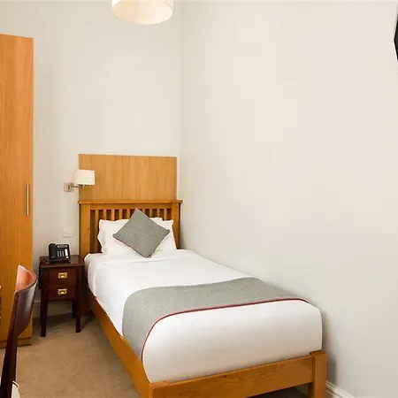 Oyo The Regency, Clifton