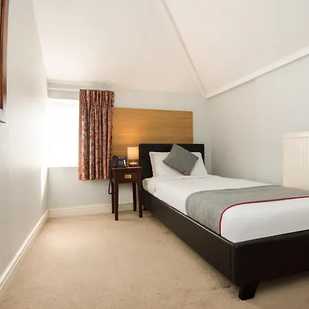 Oyo The Regency, Clifton Hotel