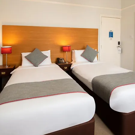 Oyo The Regency, Clifton 3*