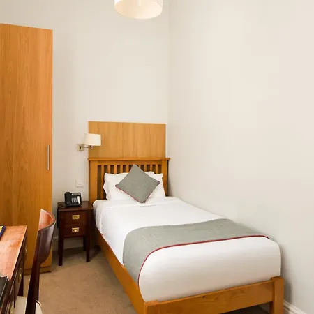 Oyo The Regency, Clifton 3* Bristol