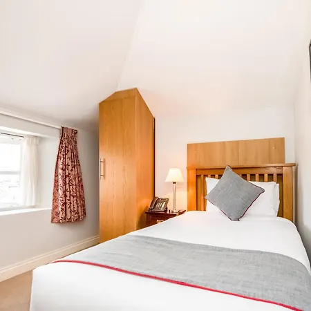 Oyo The Regency, Clifton 3* Bristol
