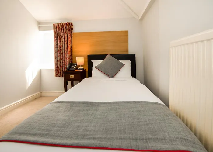 The Regency, Clifton Szálloda 4*